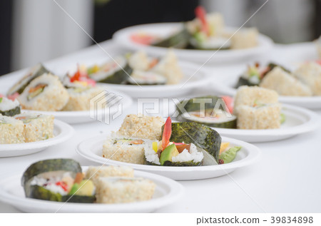 Futo maki, Dashimaki, Philadelphia uramaki 39834898