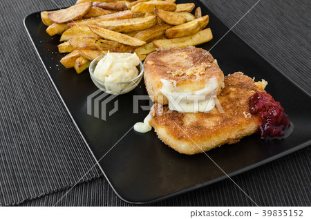Fried cheese with home made french fries 39835152