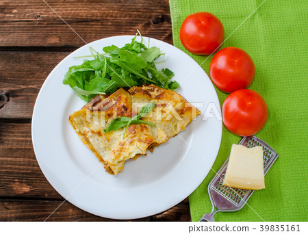 Lasagne bolognese Lasagne bolognese 39835161