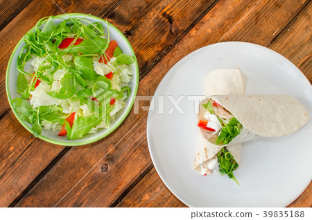 Tortilla chicken 39835188