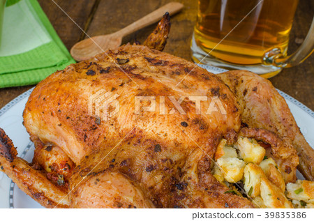 Grilled chicken stuffed with czech beer 39835386
