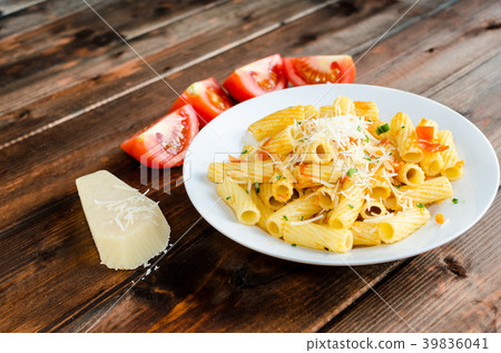 Pasta arrabiata 39836041