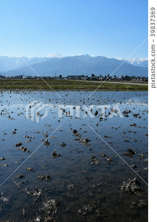 Azumino in early spring 39837369