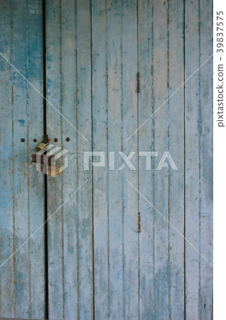 Old wooden green door Old wooden green door 39837575