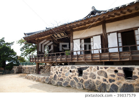 Yangdong Folk Village, Gyeongju City, Gyeongbuk Province 39837579