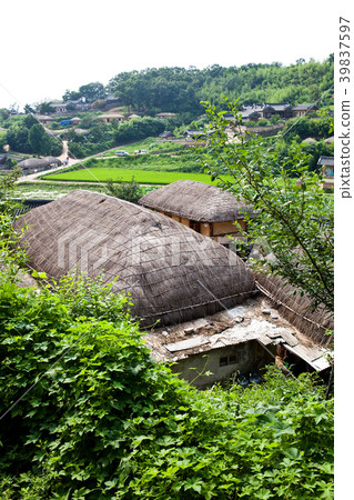 Yangdong Folk Village, Gyeongju City, Gyeongbuk Province 39837597