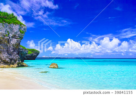 宮古島的宮古島。在沙子山海灘前面的海 39841155