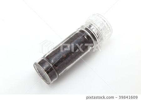 Whole black pepper Whole black pepper 39841609