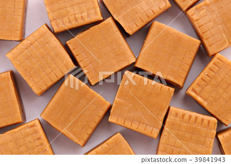 caramel 39841943