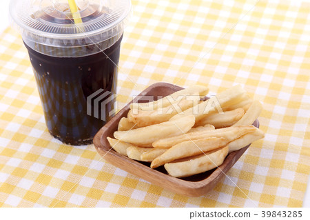 French fries and cola 39843285