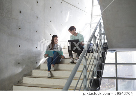 College student couple on campus 39843704