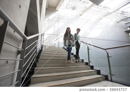 College student couple on campus 39843737