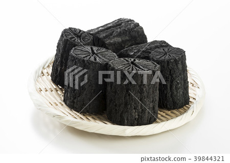 Kunugi charcoal 39844321