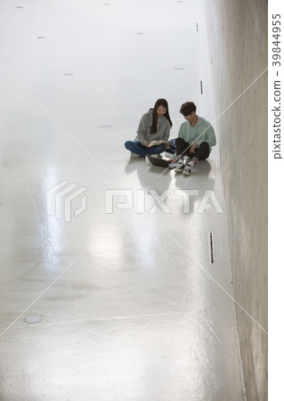 College student couple on campus College student couple on campus 39844955