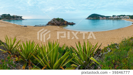 Summer La Fosca beach, Palamos, Spain. 39846777