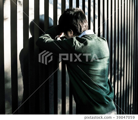 Falling men leaning back Falling men leaning back 39847059