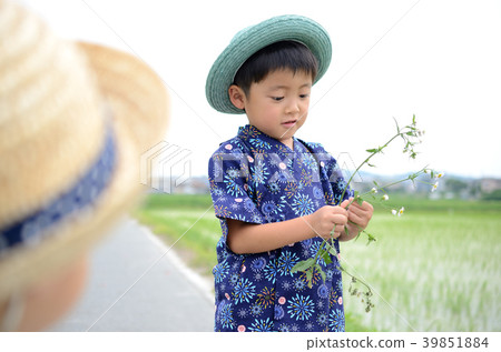 A child A child 39851884