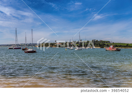 Yachts ships in the bay of the river Alvor. 39854052