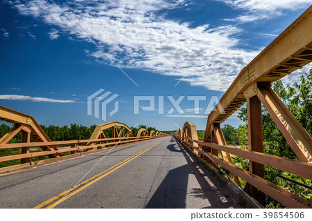 Pony Bridge on route 66 in Oklahoma 39854506