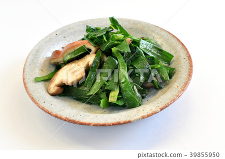 Stir fry of leek Stir fry of leek 39855950