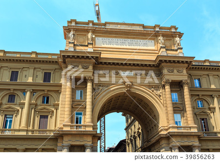 Florence street view, Tuscany, Italy 39856263