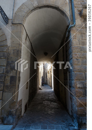 Florence street view, Tuscany, Italy Florence street view, Tuscany, Italy 39856267