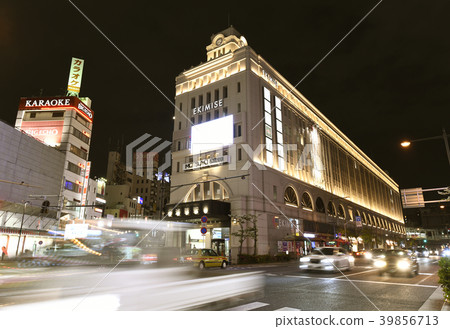 東京都市風景淺草站等的看法(夜景) 東京都市風景淺草站等的看法(夜景) 39856713