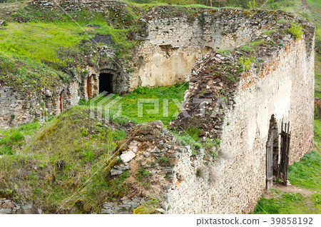 Jazlovets castle spring  ruins, Ukraine. 39858192