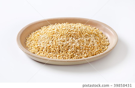 white quinoa seeds white quinoa seeds 39858431