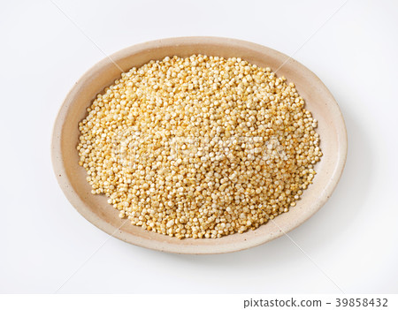 white quinoa seeds 39858432