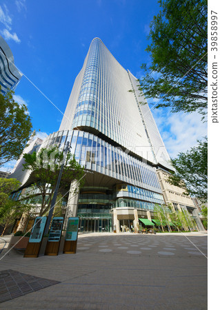 Tokyo Midtown Hibiya and young leaves fresh green 39858997