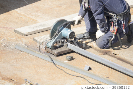 Building, apartment construction site and worker image Building, apartment construction site and worker image 39860132