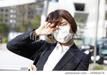 戴著面具的女商人 戴著面具的女商人 39860874