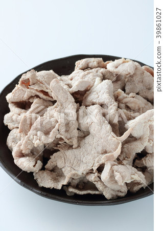 煮沸的豬肉切了桃子 煮沸的豬肉切了桃子 39861027