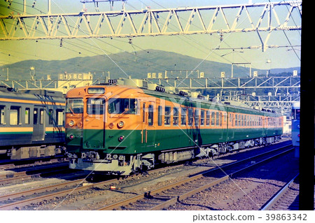 JR Series 65 train at Nakatsugawa Station JR Series 65 train at Nakatsugawa Station 39863342