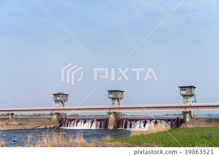 Fukuoka Pass in the Okigawa River (Ibaraki Prefecture Tsukuba Mirai City) Fukuoka Pass in the Okigawa River (Ibaraki Prefecture Tsukuba Mirai City) 39863521