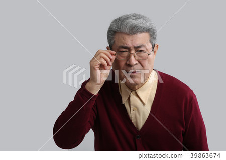 Asian man's facial expression, senior, middle-aged, senior, close-up, health, impression, emotion Asian man's facial expression, senior, middle-aged, senior, close-up, health, impression, emotion 39863674