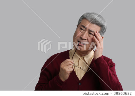 Asian man's facial expression, senior, middle-aged, senior, close-up, health, impression, emotion Asian man's facial expression, senior, middle-aged, senior, close-up, health, impression, emotion 39863682