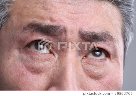 亞洲人的面部表情,資深,中年,資深,特寫鏡頭,健康,印象,情感 亞洲人的面部表情,資深,中年,資深,特寫鏡頭,健康,印象,情感 39863705