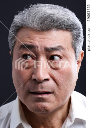 Asian man's facial expression, senior, middle-aged, senior, close-up, health, impression, emotion Asian man's facial expression, senior, middle-aged, senior, close-up, health, impression, emotion 39863863
