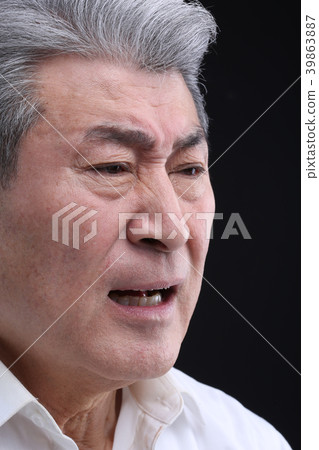 Asian man's facial expression, senior, middle-aged, senior, close-up, health, impression, emotion 39863887