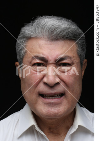 Asian man's facial expression, senior, middle-aged, senior, close-up, health, impression, emotion 39863947