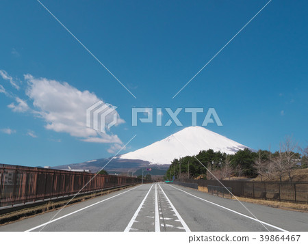 Mt. Fuji March (Sushino City, Shizuoka Prefecture) Mt. Fuji Skyline prefectural road No. 23 39864467