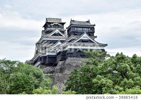 Kumamoto Castle Immediately after the earthquake Kumamoto Castle in the summer Kumamoto Castle Kumamoto Castle Immediately after the earthquake Kumamoto Castle in the summer Kumamoto Castle 39865418