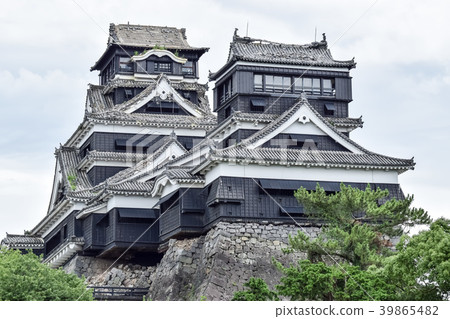 Kumamoto Castle Immediately after the earthquake Kumamoto Castle in the summer Kumamoto Castle Kumamoto Castle Immediately after the earthquake Kumamoto Castle in the summer Kumamoto Castle 39865482