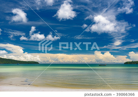 Beautiful tropical beach of Koh Rong Samloem Beautiful tropical beach of Koh Rong Samloem 39866366