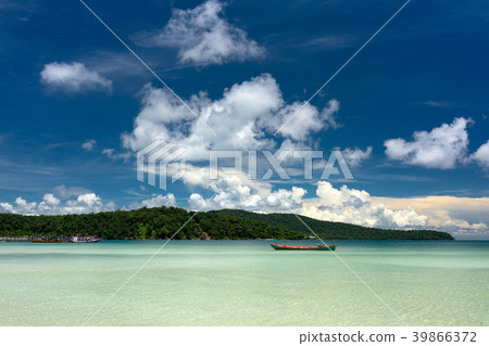 Beautiful tropical beach of Koh Rong Samloem Beautiful tropical beach of Koh Rong Samloem 39866372