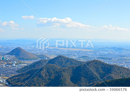 “Nobi Plain”(岐阜縣岐阜市)從康華山頂的岐阜城堡看塔 “Nobi Plain”(岐阜縣岐阜市)從康華山頂的岐阜城堡看塔 39866576