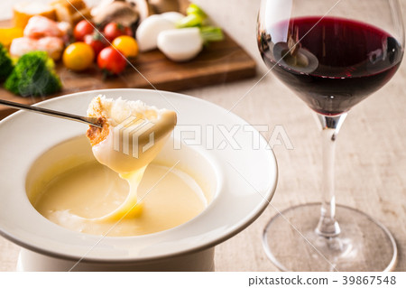 cheese fondue  39867548