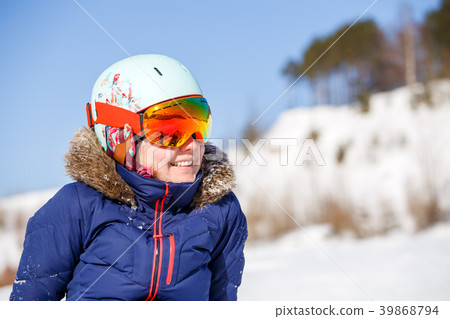 Image of female athlete in mask and helmet Image of female athlete in mask and helmet 39868794